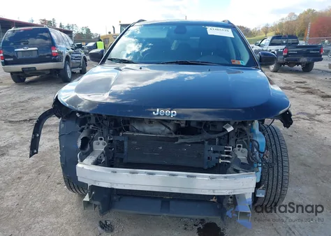 2019 Jeep Compass Latitude 4X4 from USA, damaged, VIN 3C4NJDBB8KT650354
